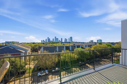 809 Memorial Heights Dr, Houston, TX, 77007-7060 | Card Image