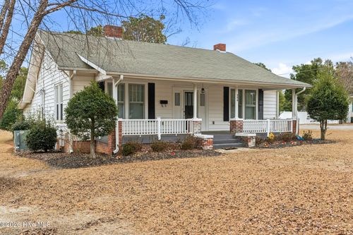 300 Hylan Ave, Hamlet, NC, 28345-2428 | Card Image