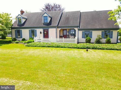 2569 White Oak Rd, STRASBURG, PA, 17579-9422 | Card Image