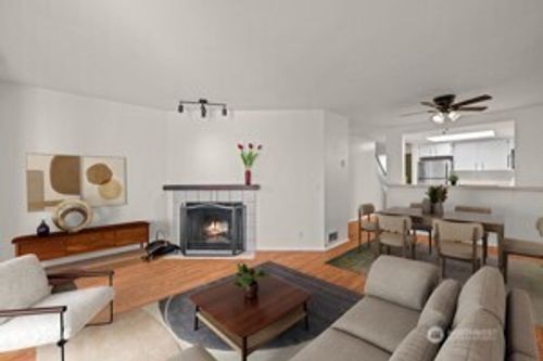 3-8512 242nd St Sw, Edmonds, WA, 98026-9048 | Card Image