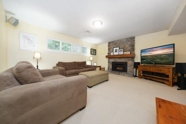 2459 Hyannis Drive, House other with 3 bedrooms, 2 bathrooms and 3 parking in North Vancouver BC | Image 20
