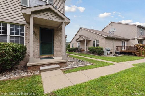 1158 Bay Ct, Holly, MI, 48442-1157 | Card Image