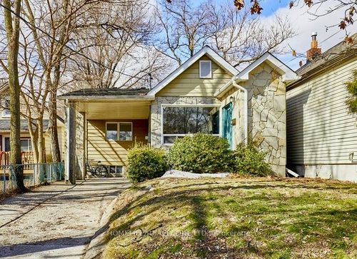 262 Glebemount Ave, East York, ON, M4C3T8 | Card Image