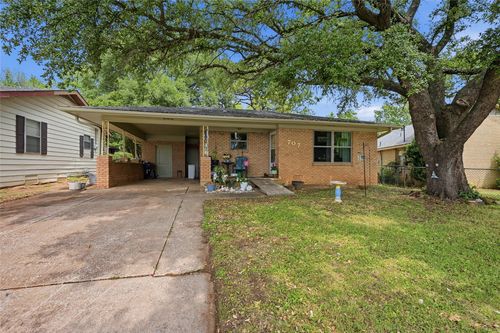 707 W Brock St, Denison, TX, 75020-6903 | Card Image