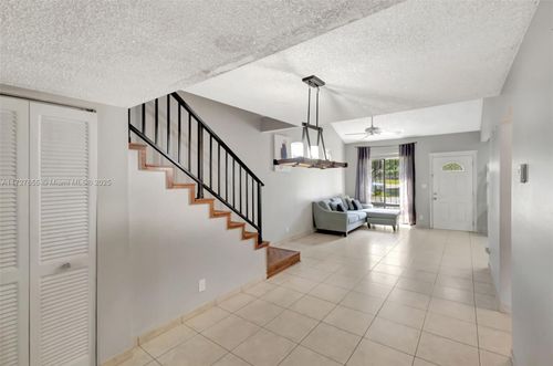 457-457 Ne 210th Ter, Miami, FL, 33179-1815 | Card Image
