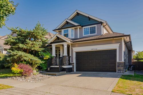 18954 69 Avenue, House other with 6 bedrooms, 3 bathrooms and 4 parking in Surrey BC | Card Image