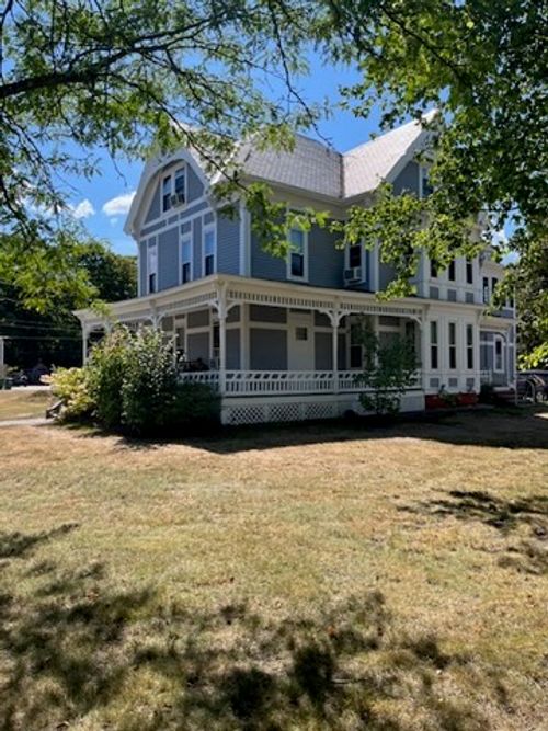 41 E Main St, Ayer, MA, 01432-1669 | Card Image