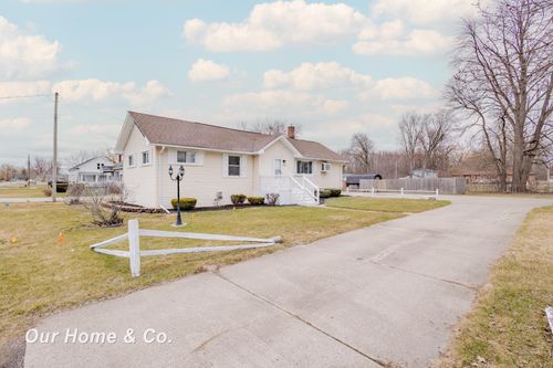 708 Sherman Rd, Saginaw, MI, 48604-2026 | Card Image