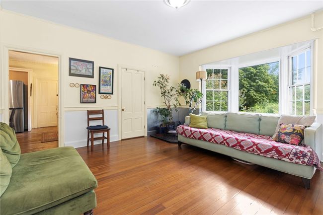 Living Room (Dining Room) | Image 15