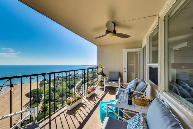 APT-28C - 5733 N Sheridan Rd, Home with 2 bedrooms, 2 bathrooms and 1 parking in Chicago IL | Image 29