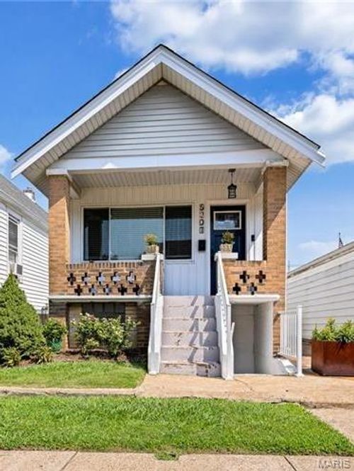 5207 Wilson Ave, Saint Louis, MO, 63110-3137 | Card Image