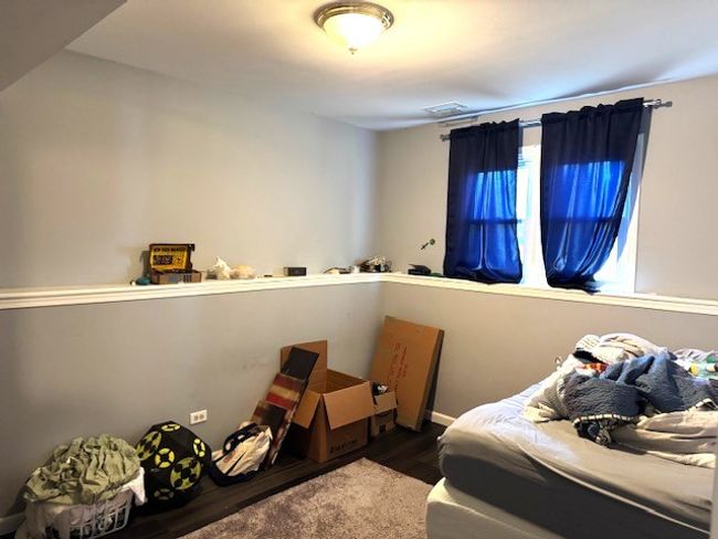 962 Crestville Ct, Home with 3 bedrooms, 2 bathrooms and 1 parking in Gurnee IL | Image 7