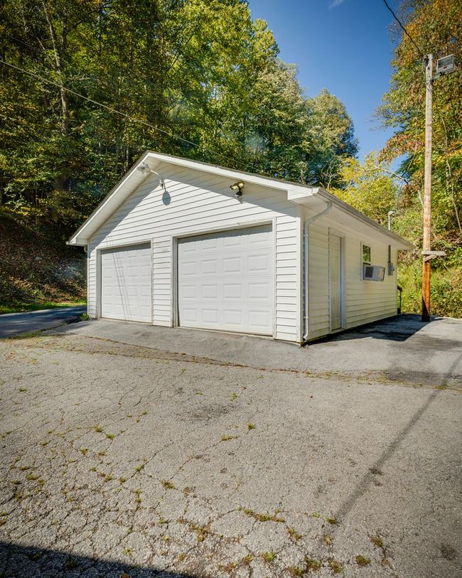 1078 Joe Hollow Road, House other with 3 bedrooms, 2 bathrooms and 2 parking in Vansant VA | Image 30