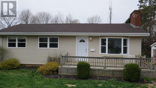 4 Ferndale Dr, Charlottetown, PE, C1A6J3 | Card Image