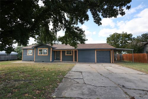 109 Evergreen Dr, Davis, OK, 73030-2703 | Card Image