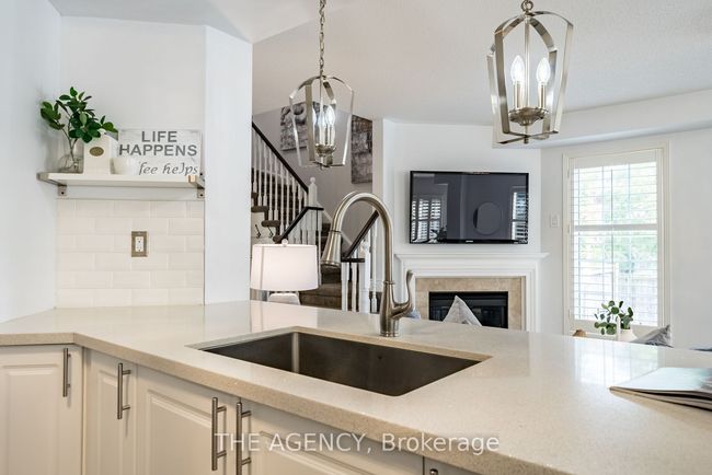 71 Tunney Pl, House other with 3 bedrooms, 4 bathrooms and 2 parking in Whitby ON | Image 11