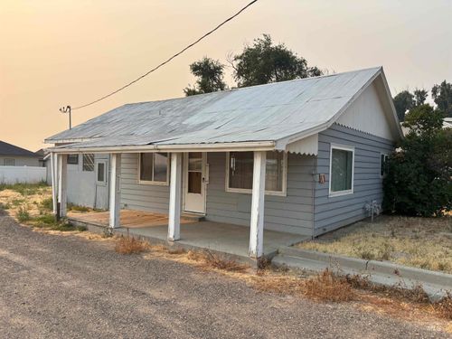 733 Sunset Dr, Ontario, OR, 97914-3120 | Card Image