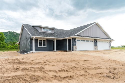 2955 Red Clover Street, Holmen, WI, 54636 | Card Image