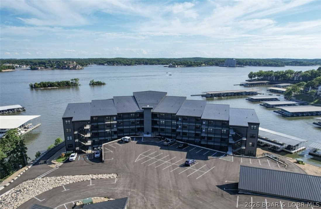 Residential in Four Seasons 2