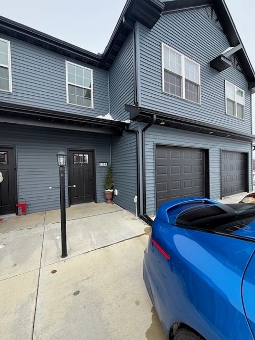 3304 Stoneway Ct, Champaign, IL, 61822-2405 | Card Image