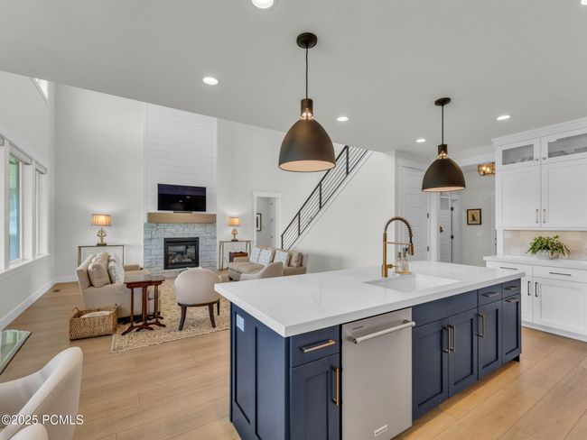 569 W Cascade Meadows Loop, Home with 6 bedrooms, 4 bathrooms and null parking in Midway UT | Image 17