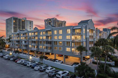 306-2642 Collins Ave, Miami Beach, FL, 33140-4739 | Card Image