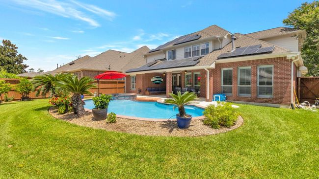 Beautiful saltwater pool | Image 30