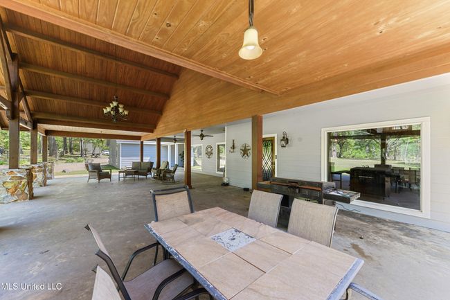 BUSBY FRONT PORCH 3 | Image 7