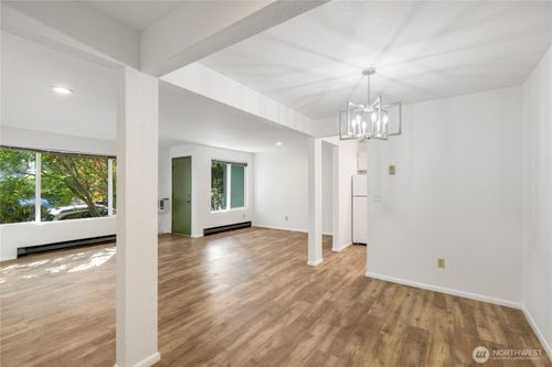 103-12300 28th Ave Ne, Seattle, WA, 98125-5408 | Card Image