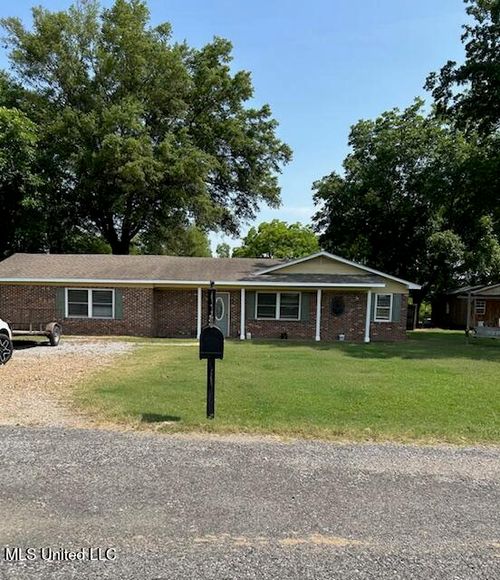 740 Eubanks Rd, Alligator, MS, 38720-9722 | Card Image