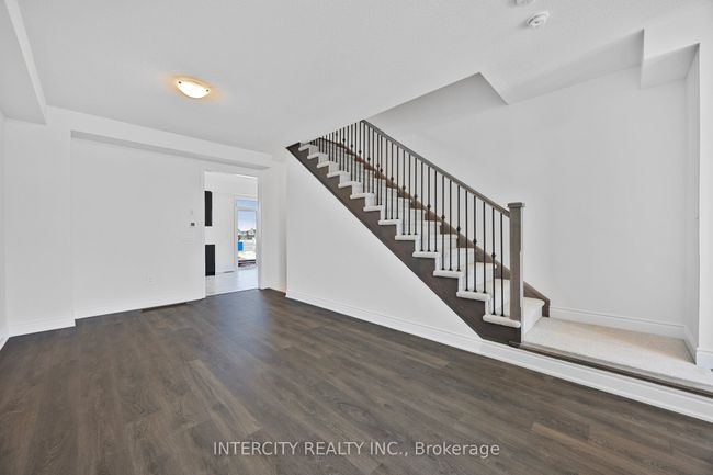 3 Avalon Dr, House attached with 3 bedrooms, 3 bathrooms and 1 parking in Wasaga Beach ON | Image 9