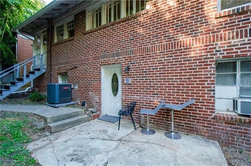 b-17 Peachtree Ave Ne, Atlanta, GA, 30305-3001 | Card Image