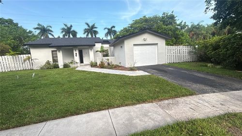 590 Sw 166th Ter, Weston, FL, 33326-1539 | Card Image