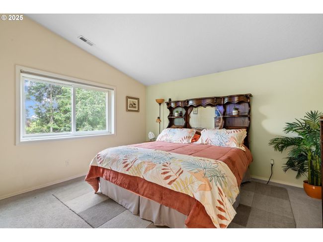 3010 Sw Phyllis Dr, House other with 4 bedrooms, 3 bathrooms and 3 parking in Gresham OR | Image 32