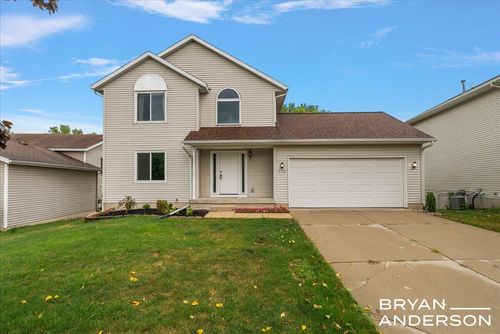 5153 Breezefield Dr Se, Kentwood, MI, 49512-9309 | Card Image