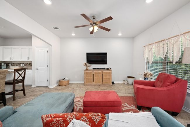 Living Room - Lots of Natural Light | Image 13