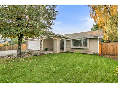 1974 Hamilton Ln, Grants Pass, OR, 97527-4820 | Card Image