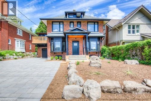3-16 Wellington St N, Kitchener, ON, N2H5J4 | Card Image