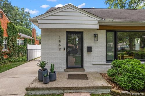 1862 E Lincoln St, Birmingham, MI, 48009-7113 | Card Image