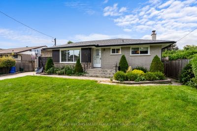 858 Glenforest St, House other with 3 bedrooms, 2 bathrooms and 3 parking in Oshawa ON | Image 1