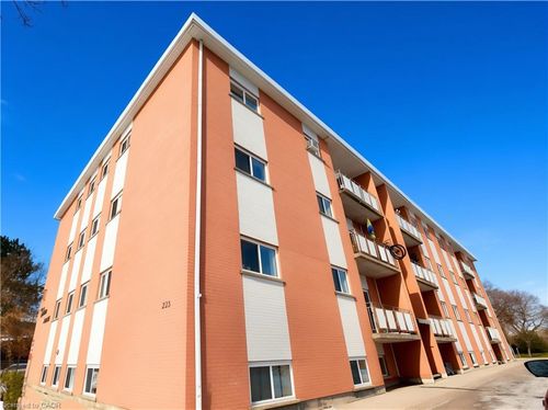 223 Heiman Street, Kitchener, ON, N2M3M2 | Card Image