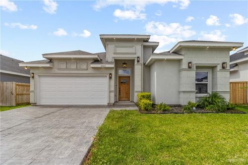 1009 Magnolia St, Mission, TX, 78573-2853 | Card Image