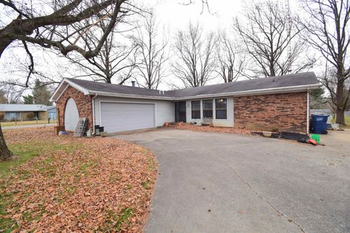 69 Cherry Dr, Mount Vernon, IL, 62864-2504 | Card Image