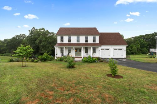 25 Quakertown Mdw, Ledyard, CT, 06339-1692 | Card Image