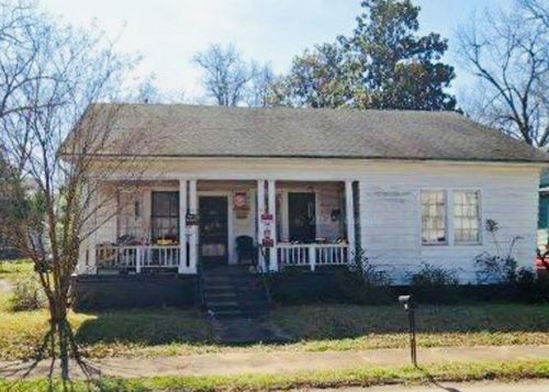 1016 Nicholson St, Richland, GA, 31825-6428 | Card Image