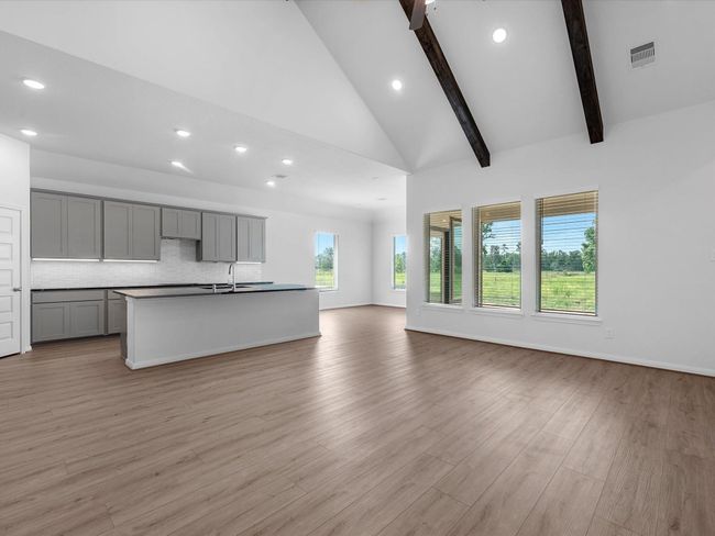 401 County Road 3081, House other with 4 bedrooms, 3 bathrooms and 3 parking in Cleveland TX | Image 6