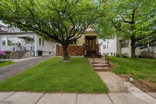 2-86 Curie Ave, Clifton, NJ, 07011-1617 | Card Image
