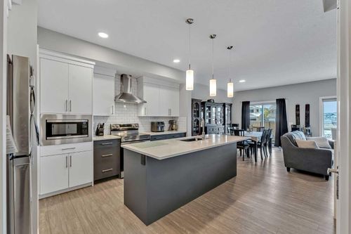 117 Legacy Glen Cir Se, Calgary, AB, T2X4R6 | Card Image