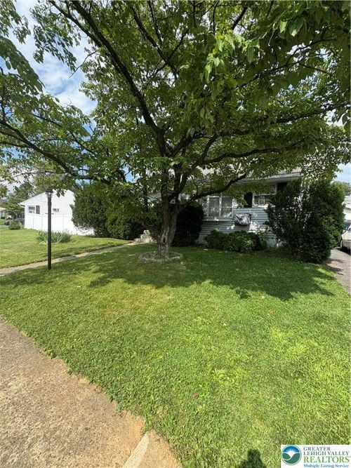 1448 Kaywin Ave, BETHLEHEM, PA, 18018-1733 | Card Image
