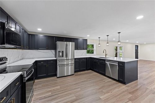 39135 Plum Creek Rd, Osawatomie, KS, 66064-5132 | Card Image